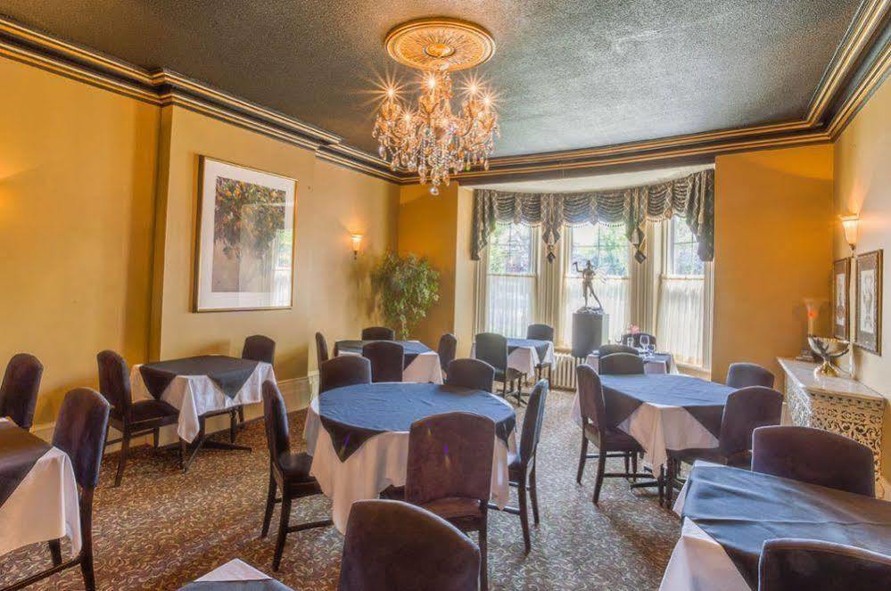 The Woodview Inn Gananoque Exterior foto